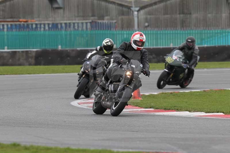 Motorcycle action photographs;Trackday digital images;event digital images;eventdigitalimages;no limits trackday;peter wileman photography;snetterton;snetterton circuit norfolk;snetterton photographs;trackday;trackday photos