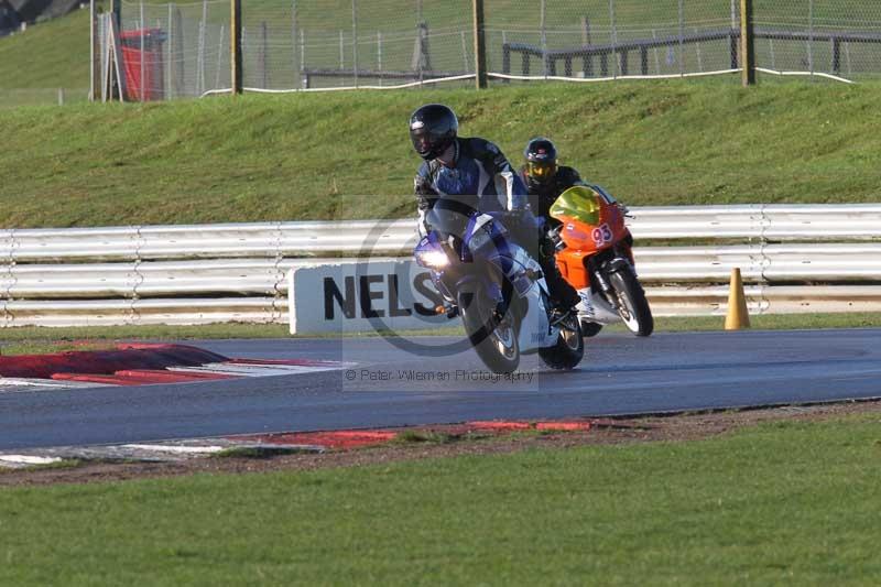 Motorcycle action photographs;Trackday digital images;event digital images;eventdigitalimages;no limits trackday;peter wileman photography;snetterton;snetterton circuit norfolk;snetterton photographs;trackday;trackday photos