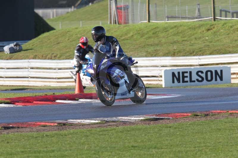 Motorcycle action photographs;Trackday digital images;event digital images;eventdigitalimages;no limits trackday;peter wileman photography;snetterton;snetterton circuit norfolk;snetterton photographs;trackday;trackday photos