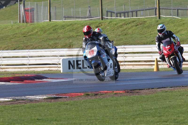 Motorcycle action photographs;Trackday digital images;event digital images;eventdigitalimages;no limits trackday;peter wileman photography;snetterton;snetterton circuit norfolk;snetterton photographs;trackday;trackday photos