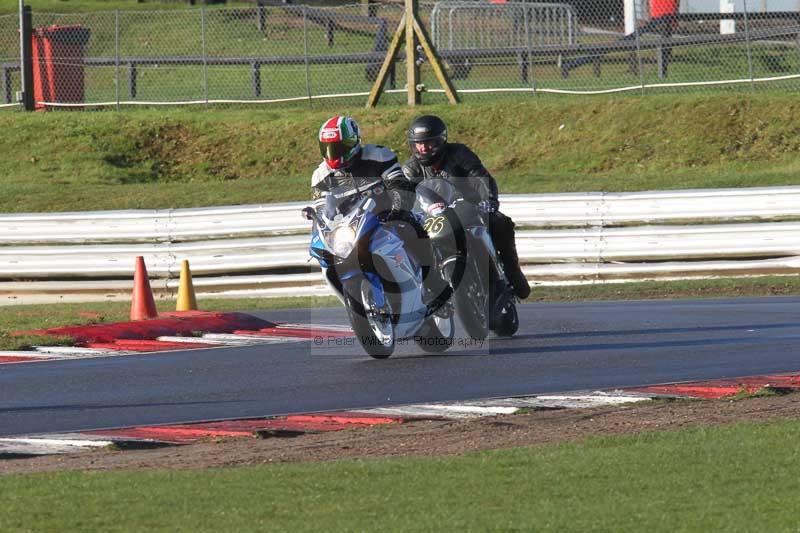 Motorcycle action photographs;Trackday digital images;event digital images;eventdigitalimages;no limits trackday;peter wileman photography;snetterton;snetterton circuit norfolk;snetterton photographs;trackday;trackday photos