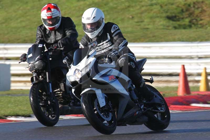 Motorcycle action photographs;Trackday digital images;event digital images;eventdigitalimages;no limits trackday;peter wileman photography;snetterton;snetterton circuit norfolk;snetterton photographs;trackday;trackday photos