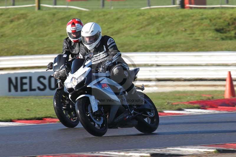 Motorcycle action photographs;Trackday digital images;event digital images;eventdigitalimages;no limits trackday;peter wileman photography;snetterton;snetterton circuit norfolk;snetterton photographs;trackday;trackday photos