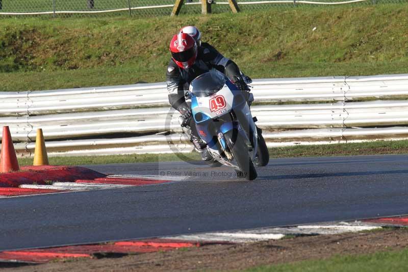 Motorcycle action photographs;Trackday digital images;event digital images;eventdigitalimages;no limits trackday;peter wileman photography;snetterton;snetterton circuit norfolk;snetterton photographs;trackday;trackday photos