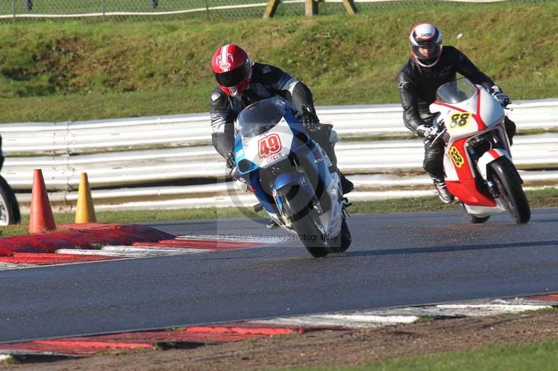 Motorcycle action photographs;Trackday digital images;event digital images;eventdigitalimages;no limits trackday;peter wileman photography;snetterton;snetterton circuit norfolk;snetterton photographs;trackday;trackday photos