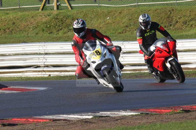 Motorcycle action photographs;Trackday digital images;event digital images;eventdigitalimages;no limits trackday;peter wileman photography;snetterton;snetterton circuit norfolk;snetterton photographs;trackday;trackday photos