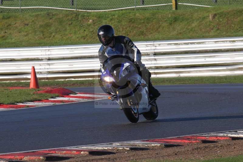 Motorcycle action photographs;Trackday digital images;event digital images;eventdigitalimages;no limits trackday;peter wileman photography;snetterton;snetterton circuit norfolk;snetterton photographs;trackday;trackday photos