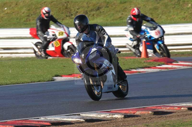 Motorcycle action photographs;Trackday digital images;event digital images;eventdigitalimages;no limits trackday;peter wileman photography;snetterton;snetterton circuit norfolk;snetterton photographs;trackday;trackday photos
