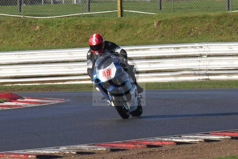 Motorcycle action photographs;Trackday digital images;event digital images;eventdigitalimages;no limits trackday;peter wileman photography;snetterton;snetterton circuit norfolk;snetterton photographs;trackday;trackday photos