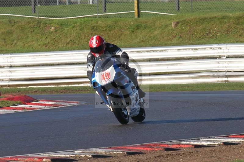 Motorcycle action photographs;Trackday digital images;event digital images;eventdigitalimages;no limits trackday;peter wileman photography;snetterton;snetterton circuit norfolk;snetterton photographs;trackday;trackday photos