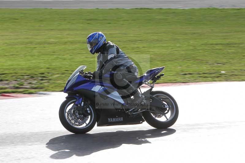 Motorcycle action photographs;Trackday digital images;event digital images;eventdigitalimages;no limits trackday;peter wileman photography;snetterton;snetterton circuit norfolk;snetterton photographs;trackday;trackday photos