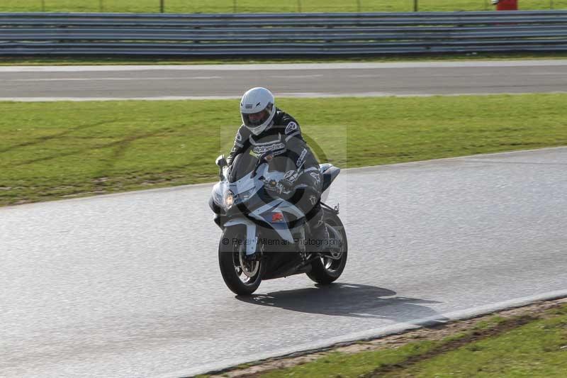 Motorcycle action photographs;Trackday digital images;event digital images;eventdigitalimages;no limits trackday;peter wileman photography;snetterton;snetterton circuit norfolk;snetterton photographs;trackday;trackday photos
