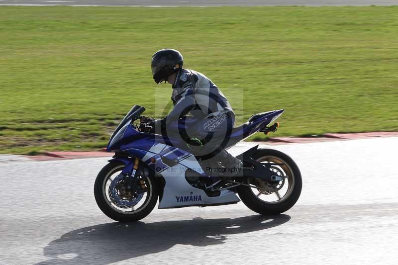 Motorcycle action photographs;Trackday digital images;event digital images;eventdigitalimages;no limits trackday;peter wileman photography;snetterton;snetterton circuit norfolk;snetterton photographs;trackday;trackday photos