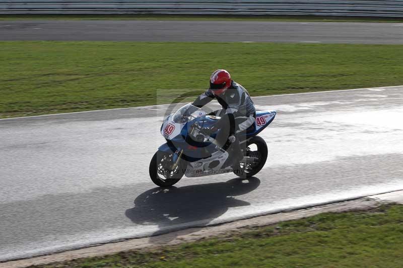 Motorcycle action photographs;Trackday digital images;event digital images;eventdigitalimages;no limits trackday;peter wileman photography;snetterton;snetterton circuit norfolk;snetterton photographs;trackday;trackday photos