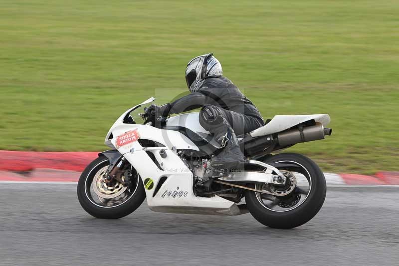 Motorcycle action photographs;Trackday digital images;event digital images;eventdigitalimages;no limits trackday;peter wileman photography;snetterton;snetterton circuit norfolk;snetterton photographs;trackday;trackday photos