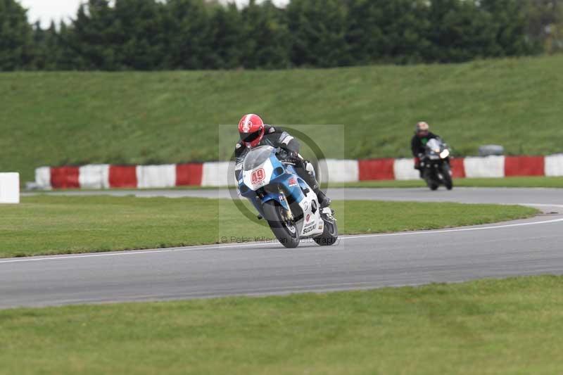 Motorcycle action photographs;Trackday digital images;event digital images;eventdigitalimages;no limits trackday;peter wileman photography;snetterton;snetterton circuit norfolk;snetterton photographs;trackday;trackday photos