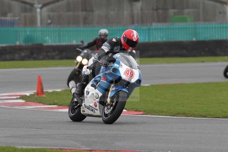 Motorcycle action photographs;Trackday digital images;event digital images;eventdigitalimages;no limits trackday;peter wileman photography;snetterton;snetterton circuit norfolk;snetterton photographs;trackday;trackday photos