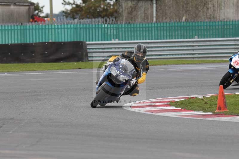 Motorcycle action photographs;Trackday digital images;event digital images;eventdigitalimages;no limits trackday;peter wileman photography;snetterton;snetterton circuit norfolk;snetterton photographs;trackday;trackday photos