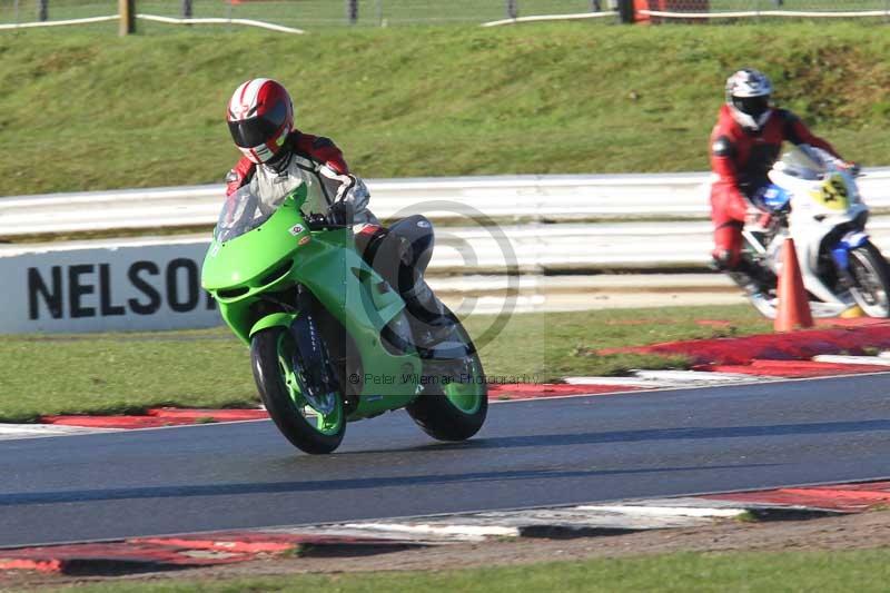 Motorcycle action photographs;Trackday digital images;event digital images;eventdigitalimages;no limits trackday;peter wileman photography;snetterton;snetterton circuit norfolk;snetterton photographs;trackday;trackday photos