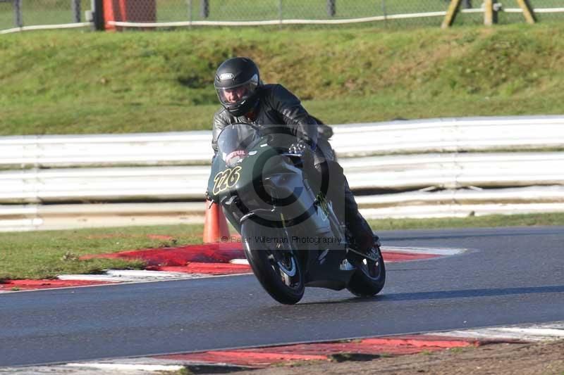 Motorcycle action photographs;Trackday digital images;event digital images;eventdigitalimages;no limits trackday;peter wileman photography;snetterton;snetterton circuit norfolk;snetterton photographs;trackday;trackday photos