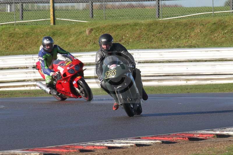 Motorcycle action photographs;Trackday digital images;event digital images;eventdigitalimages;no limits trackday;peter wileman photography;snetterton;snetterton circuit norfolk;snetterton photographs;trackday;trackday photos
