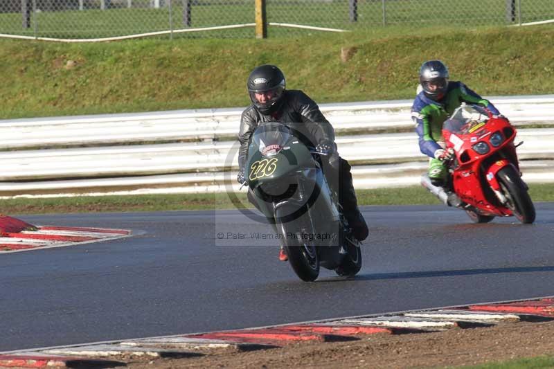 Motorcycle action photographs;Trackday digital images;event digital images;eventdigitalimages;no limits trackday;peter wileman photography;snetterton;snetterton circuit norfolk;snetterton photographs;trackday;trackday photos