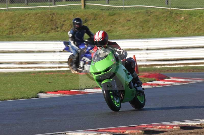 Motorcycle action photographs;Trackday digital images;event digital images;eventdigitalimages;no limits trackday;peter wileman photography;snetterton;snetterton circuit norfolk;snetterton photographs;trackday;trackday photos