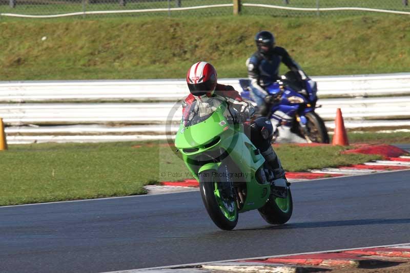Motorcycle action photographs;Trackday digital images;event digital images;eventdigitalimages;no limits trackday;peter wileman photography;snetterton;snetterton circuit norfolk;snetterton photographs;trackday;trackday photos