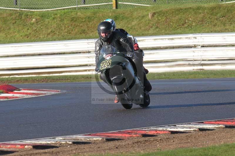Motorcycle action photographs;Trackday digital images;event digital images;eventdigitalimages;no limits trackday;peter wileman photography;snetterton;snetterton circuit norfolk;snetterton photographs;trackday;trackday photos