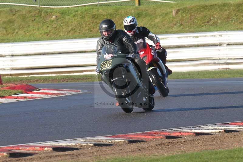 Motorcycle action photographs;Trackday digital images;event digital images;eventdigitalimages;no limits trackday;peter wileman photography;snetterton;snetterton circuit norfolk;snetterton photographs;trackday;trackday photos