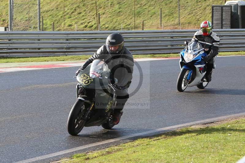 Motorcycle action photographs;Trackday digital images;event digital images;eventdigitalimages;no limits trackday;peter wileman photography;snetterton;snetterton circuit norfolk;snetterton photographs;trackday;trackday photos