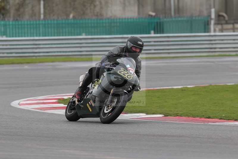 Motorcycle action photographs;Trackday digital images;event digital images;eventdigitalimages;no limits trackday;peter wileman photography;snetterton;snetterton circuit norfolk;snetterton photographs;trackday;trackday photos