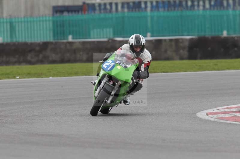 Motorcycle action photographs;Trackday digital images;event digital images;eventdigitalimages;no limits trackday;peter wileman photography;snetterton;snetterton circuit norfolk;snetterton photographs;trackday;trackday photos