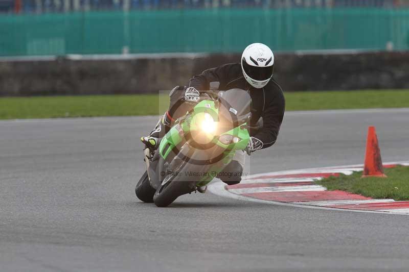 Motorcycle action photographs;Trackday digital images;event digital images;eventdigitalimages;no limits trackday;peter wileman photography;snetterton;snetterton circuit norfolk;snetterton photographs;trackday;trackday photos