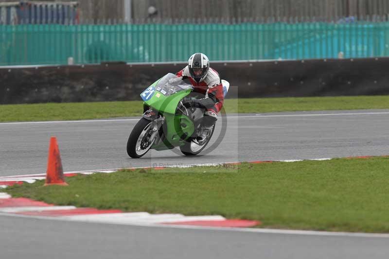 Motorcycle action photographs;Trackday digital images;event digital images;eventdigitalimages;no limits trackday;peter wileman photography;snetterton;snetterton circuit norfolk;snetterton photographs;trackday;trackday photos