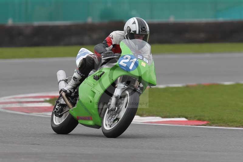 Motorcycle action photographs;Trackday digital images;event digital images;eventdigitalimages;no limits trackday;peter wileman photography;snetterton;snetterton circuit norfolk;snetterton photographs;trackday;trackday photos