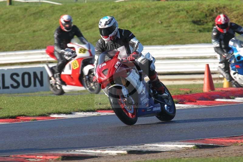 Motorcycle action photographs;Trackday digital images;event digital images;eventdigitalimages;no limits trackday;peter wileman photography;snetterton;snetterton circuit norfolk;snetterton photographs;trackday;trackday photos