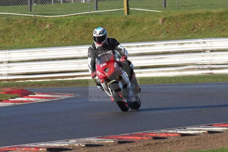 Motorcycle action photographs;Trackday digital images;event digital images;eventdigitalimages;no limits trackday;peter wileman photography;snetterton;snetterton circuit norfolk;snetterton photographs;trackday;trackday photos