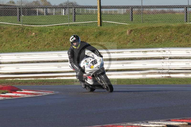 Motorcycle action photographs;Trackday digital images;event digital images;eventdigitalimages;no limits trackday;peter wileman photography;snetterton;snetterton circuit norfolk;snetterton photographs;trackday;trackday photos