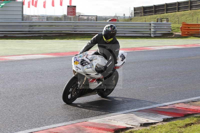 Motorcycle action photographs;Trackday digital images;event digital images;eventdigitalimages;no limits trackday;peter wileman photography;snetterton;snetterton circuit norfolk;snetterton photographs;trackday;trackday photos