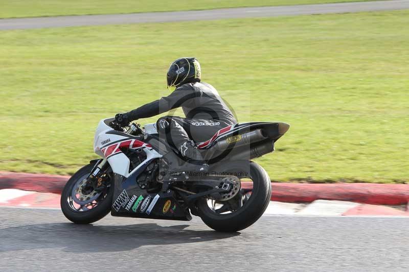 Motorcycle action photographs;Trackday digital images;event digital images;eventdigitalimages;no limits trackday;peter wileman photography;snetterton;snetterton circuit norfolk;snetterton photographs;trackday;trackday photos