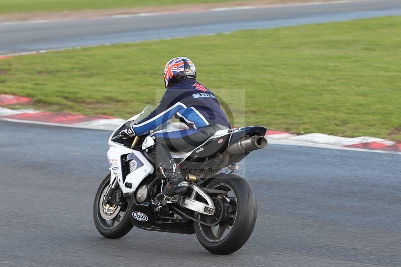 Motorcycle action photographs;Trackday digital images;event digital images;eventdigitalimages;no limits trackday;peter wileman photography;snetterton;snetterton circuit norfolk;snetterton photographs;trackday;trackday photos