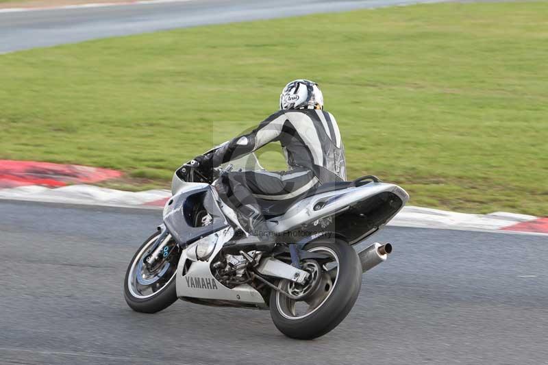 Motorcycle action photographs;Trackday digital images;event digital images;eventdigitalimages;no limits trackday;peter wileman photography;snetterton;snetterton circuit norfolk;snetterton photographs;trackday;trackday photos