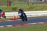 Motorcycle-action-photographs;Trackday-digital-images;event-digital-images;eventdigitalimages;no-limits-trackday;peter-wileman-photography;snetterton;snetterton-circuit-norfolk;snetterton-photographs;trackday;trackday-photos