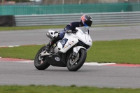 Motorcycle-action-photographs;Trackday-digital-images;event-digital-images;eventdigitalimages;no-limits-trackday;peter-wileman-photography;snetterton;snetterton-circuit-norfolk;snetterton-photographs;trackday;trackday-photos
