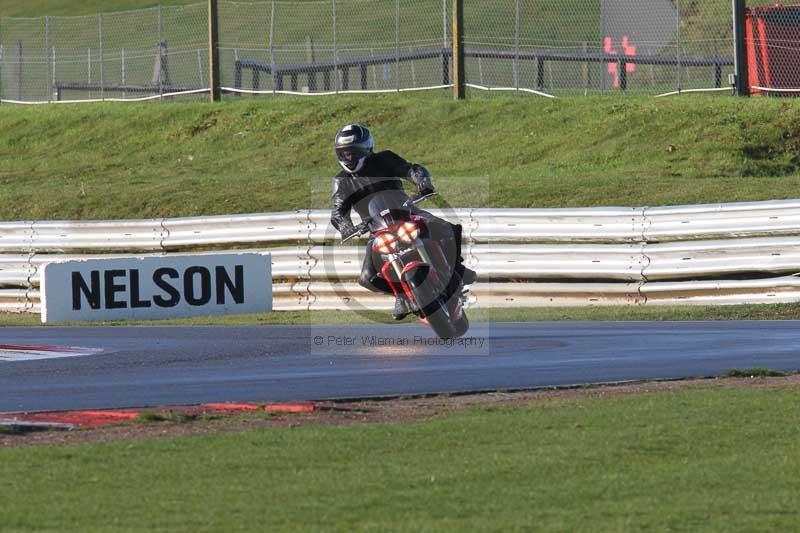 Motorcycle action photographs;Trackday digital images;event digital images;eventdigitalimages;no limits trackday;peter wileman photography;snetterton;snetterton circuit norfolk;snetterton photographs;trackday;trackday photos