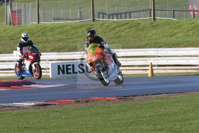 Motorcycle action photographs;Trackday digital images;event digital images;eventdigitalimages;no limits trackday;peter wileman photography;snetterton;snetterton circuit norfolk;snetterton photographs;trackday;trackday photos
