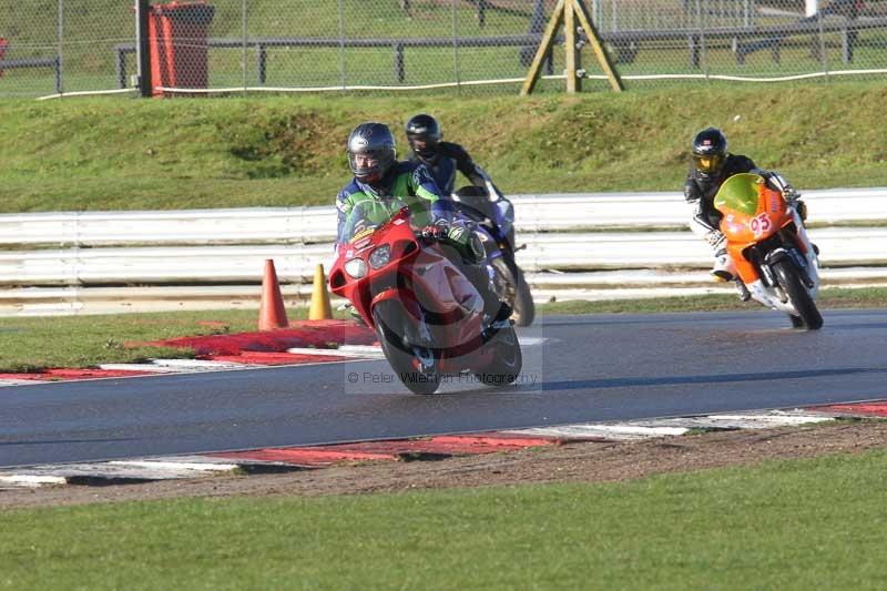 Motorcycle action photographs;Trackday digital images;event digital images;eventdigitalimages;no limits trackday;peter wileman photography;snetterton;snetterton circuit norfolk;snetterton photographs;trackday;trackday photos