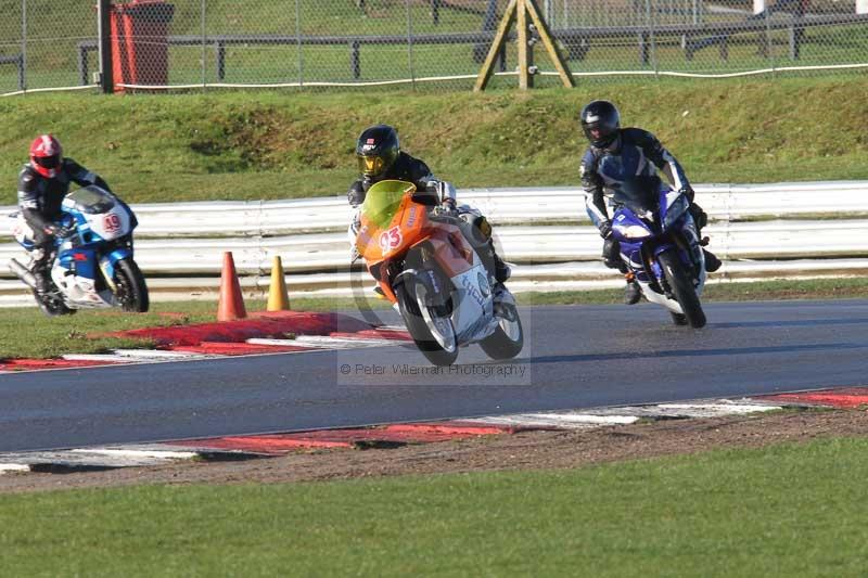 Motorcycle action photographs;Trackday digital images;event digital images;eventdigitalimages;no limits trackday;peter wileman photography;snetterton;snetterton circuit norfolk;snetterton photographs;trackday;trackday photos