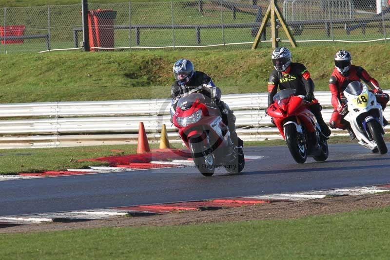 Motorcycle action photographs;Trackday digital images;event digital images;eventdigitalimages;no limits trackday;peter wileman photography;snetterton;snetterton circuit norfolk;snetterton photographs;trackday;trackday photos